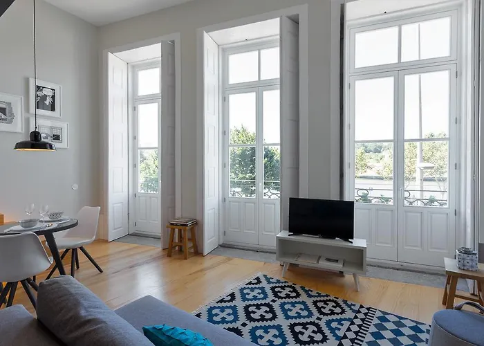 Seventyset Flats - Historical Center Apartment